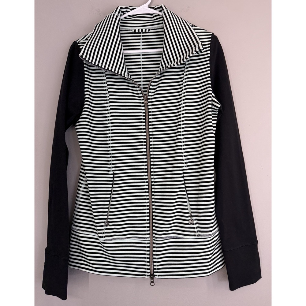Lululemon Daily Yoga Jacket Women's Sz 8 Full Zip Mint Green / Black Striped